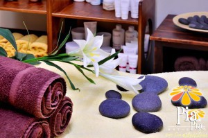 Pia Day Spa now offers a 90 minute one on one Couples Massage Therapy Class designed to teach you and your partner how to massage each other! 
